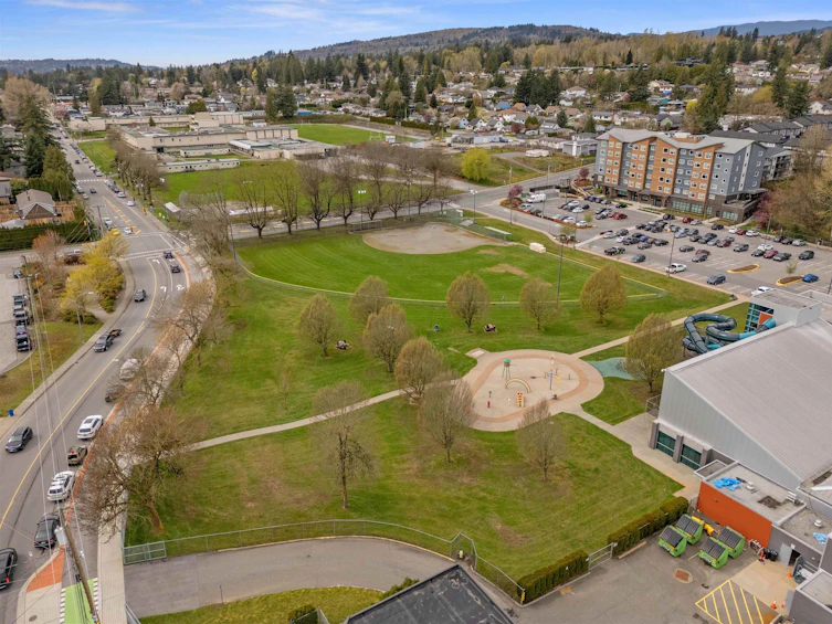 33110 7th Avenue, Mission, BC, V2V 2E1 - 36