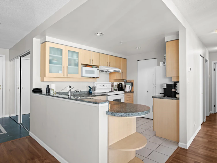 1901-1228 Marinaside Crescent, Vancouver, BC, V5S 2L7 - 6