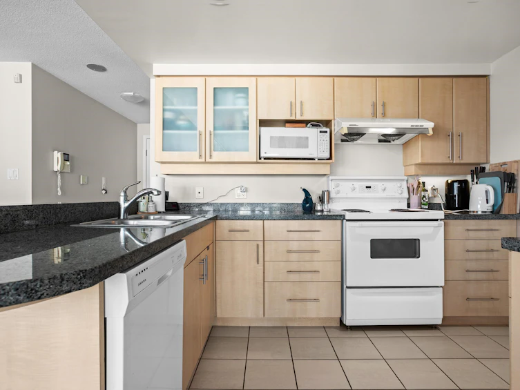 1901-1228 Marinaside Crescent, Vancouver, BC, V5S 2L7 - 7