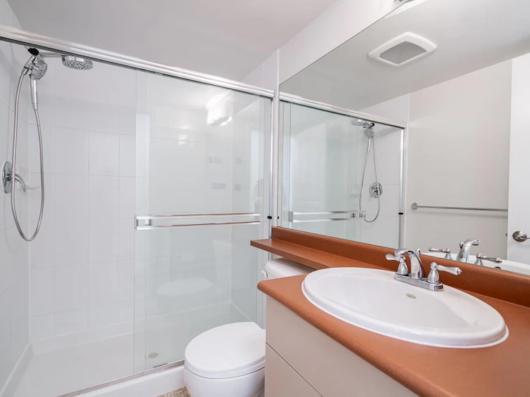 005-9298 University Crescent, Burnaby, BC, V5A 4X8 - 24