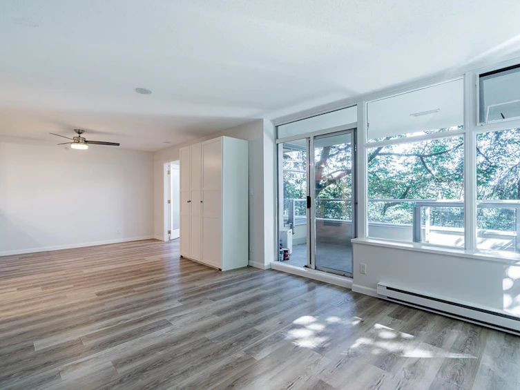 005-9298 University Crescent, Burnaby, BC, V5A 4X8 - 14