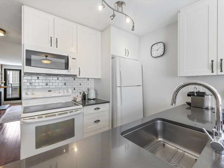 1-1081 W 8th Avenue, Vancouver, BC, V6H 1C3 - 5
