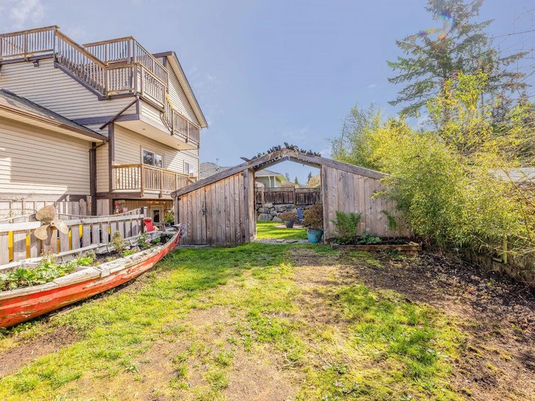 6391 Oracle Road, Sechelt, BC, V7Z 0R8 - 5