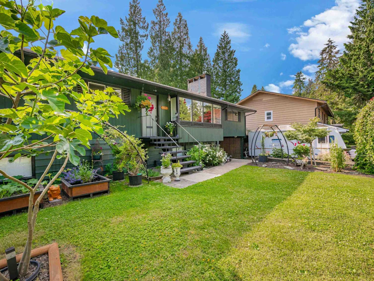 3163 Tennyson Crescent, North Vancouver, BC, V7K 2A9 - 2