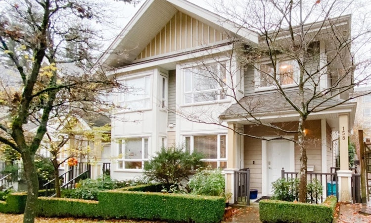158 W 22nd Street