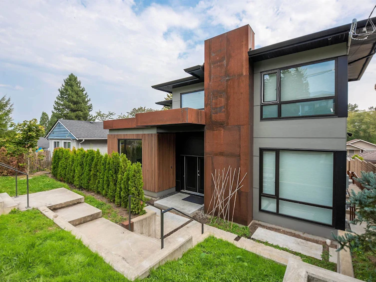 6192 Elgin Avenue, Burnaby, BC, V5H 3S4 - 2