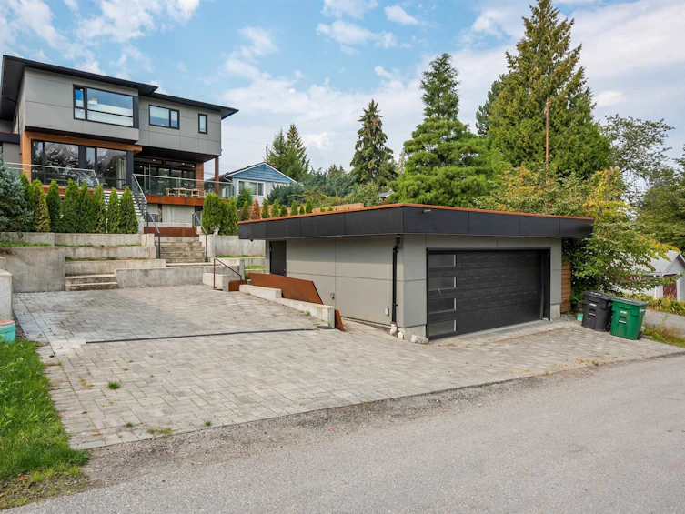 6192 Elgin Avenue, Burnaby, BC, V5H 3S4 - 32