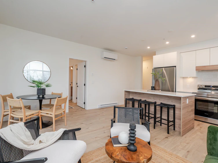 206-33920 Best Avenue, Mission, BC, V2V 7A4 - 4
