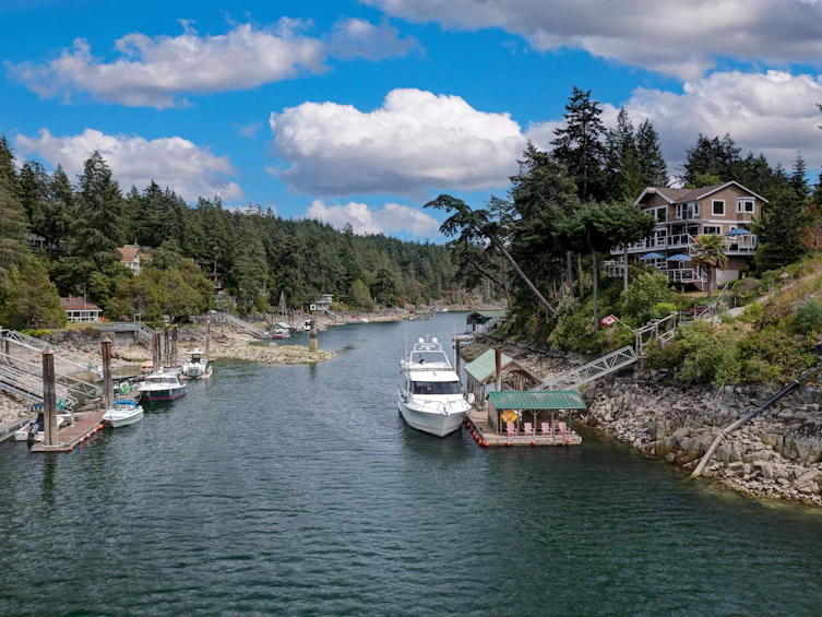 10054 Wescan Road, Halfmoon Bay, BC, V7Z 1G4 - 3