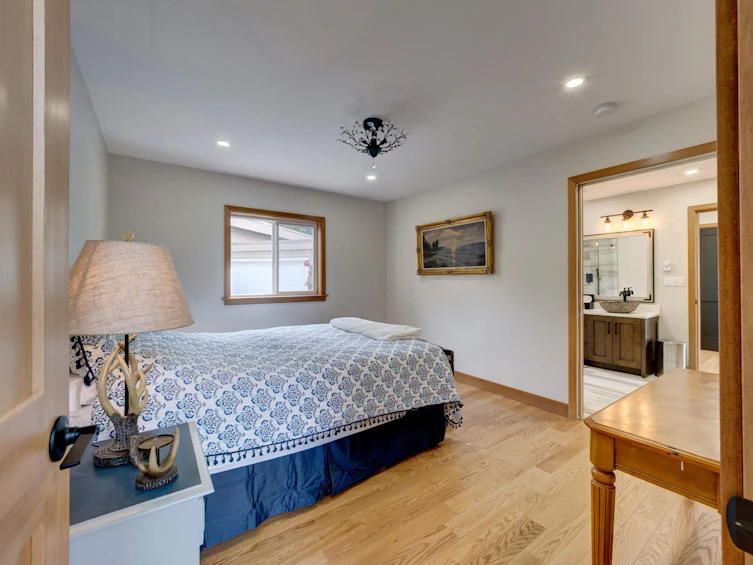 10054 Wescan Road, Halfmoon Bay, BC, V7Z 1G4 - 28