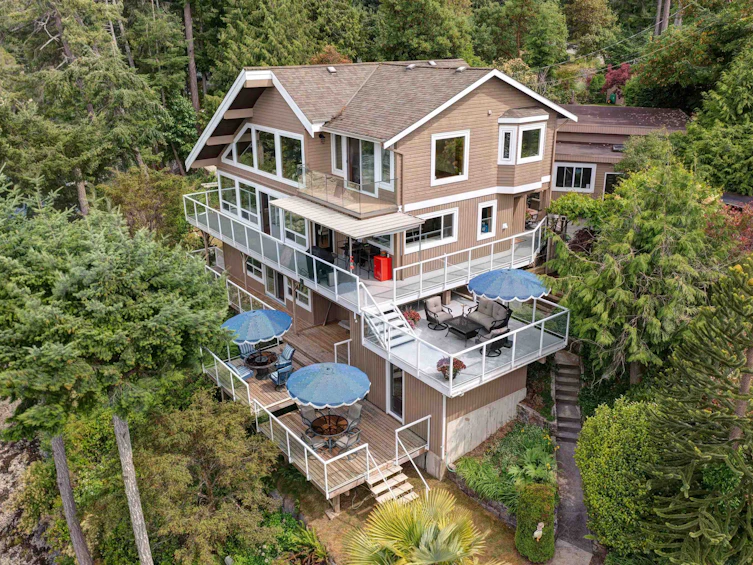 10054 Wescan Road, Halfmoon Bay, BC, V7Z 1G4 - 9