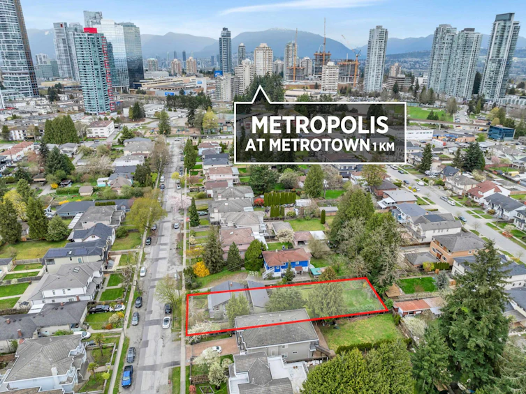 7032 Gray Avenue, Burnaby, BC, V5J 3Y8 - 3