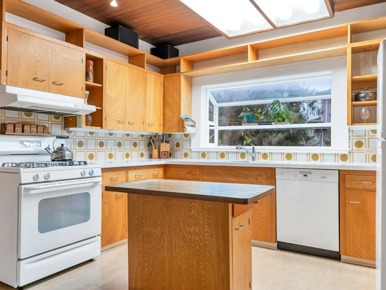 7032 Gray Avenue, Burnaby, BC, V5J 3Y8 - 9