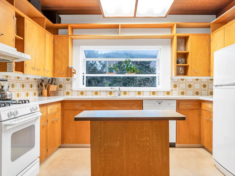 7032 Gray Avenue, Burnaby, BC, V5J 3Y8 - 10