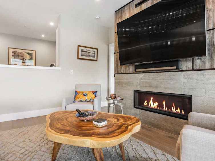 207-3175 Columbia Valley Road, Cultus Lake, BC, V2R 6C2 - 13