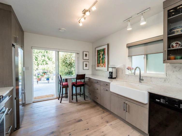 1436 Grand Boulevard, North Vancouver, BC, V7L 3X7 - 10