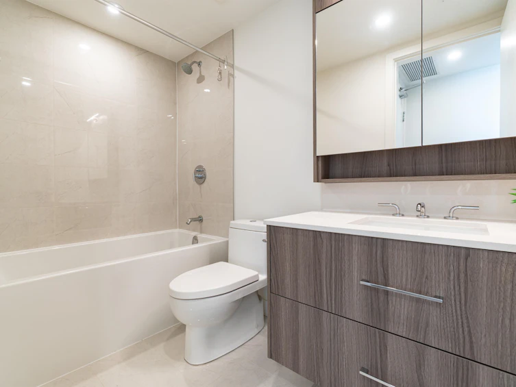 2310-9675 King George Boulevard, Surrey, BC, V3T 0T7 - 27