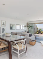 34 2242 Folkestone Way