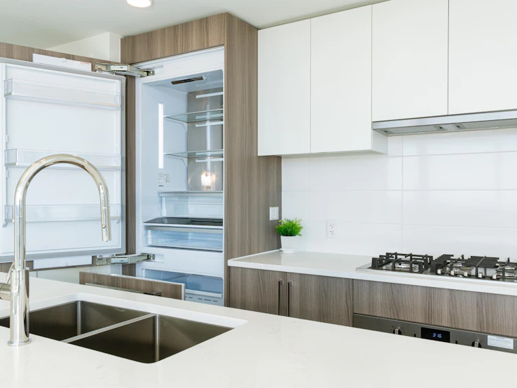 2709-9675 King George Boulevard, Surrey, BC, V3T 0T7 - 8