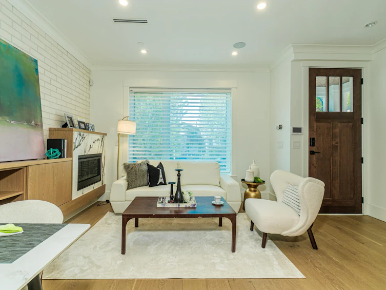 2045 E 51 Avenue, Vancouver, BC, V5P 1W2 - 5