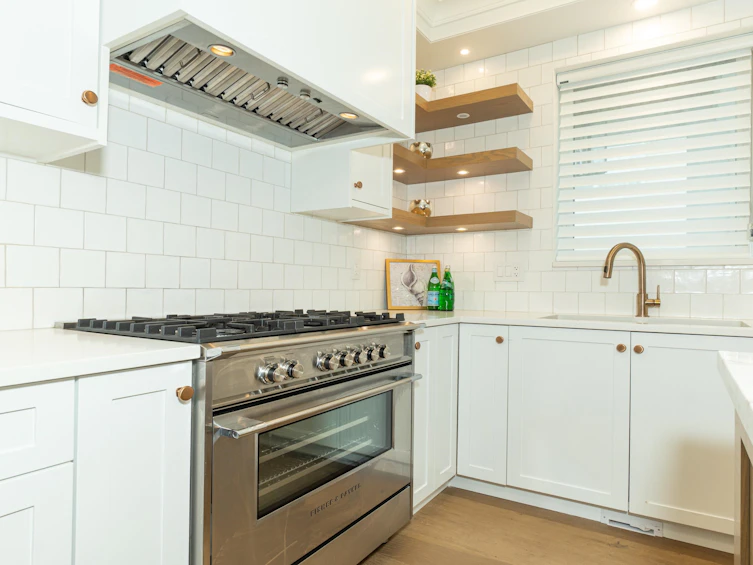 2045 E 51 Avenue, Vancouver, BC, V5P 1W2 - 8