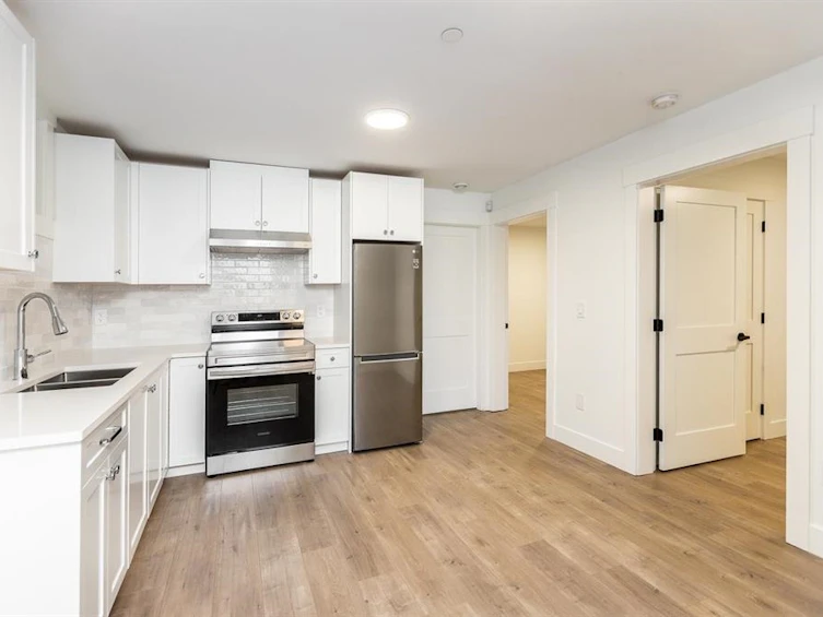 2047 E 51 Avenue, Vancouver, BC, V5P 1W2 - 23