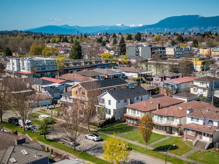 2047 E 51 Avenue, Vancouver, BC, V5P 1W2 - 25