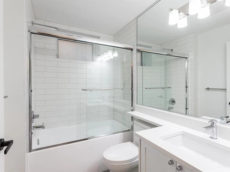 2047 E 51 Avenue, Vancouver, BC, V5P 1W2 - 24