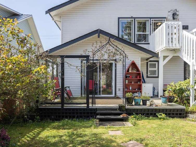4664 Sunshine Coast Highway, Sechelt, BC, V7Z 0E5 - 5