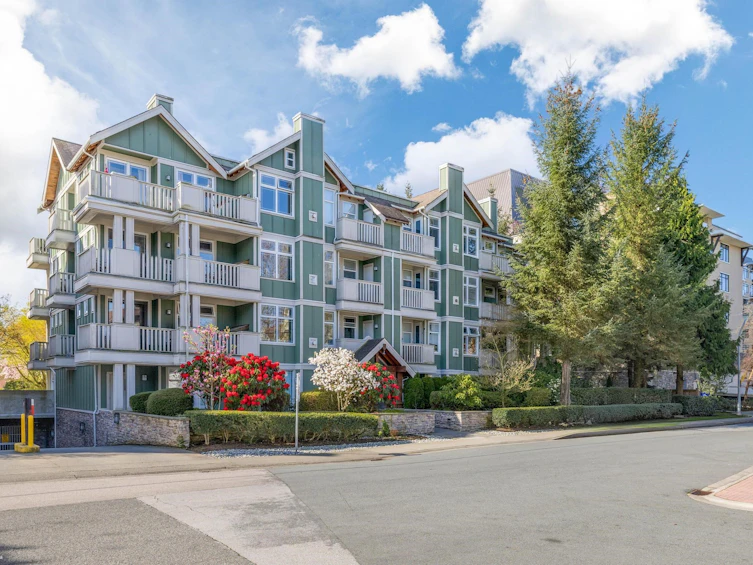 210-15350 16a Avenue, Surrey, BC, V4A 1S9