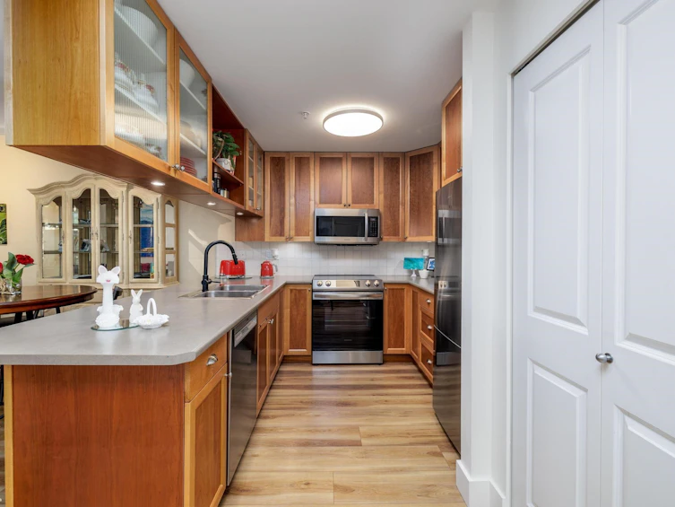 210-15350 16a Avenue, Surrey, BC, V4A 1S9 - 9
