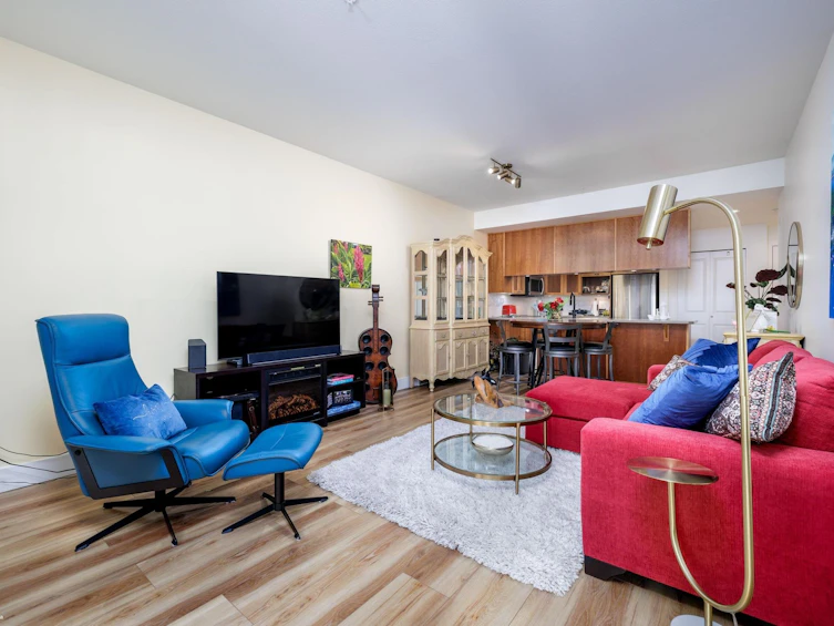 210-15350 16a Avenue, Surrey, BC, V4A 1S9 - 4