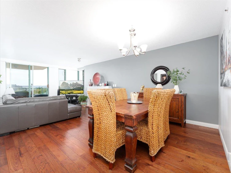 12C-328 Taylor Way, West Vancouver, BC, V7T 2Y4 - 8