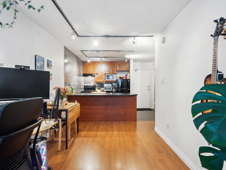 615-1330 Burrard Street, Vancouver, BC, V6Z 2B8 - 4