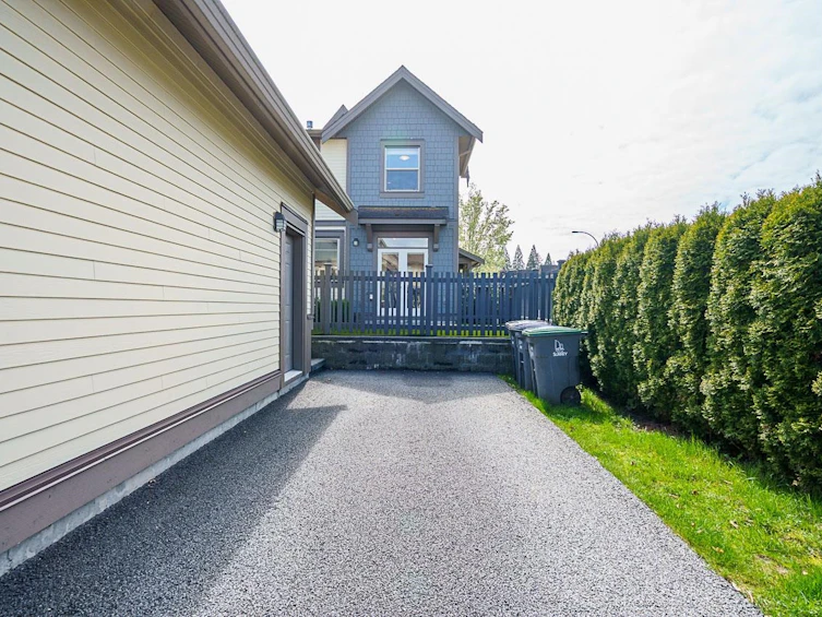 2452 165 Street, Surrey, BC, V3Z 0M8 - 26