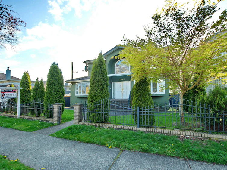 7463 Gladstone Street, Vancouver, BC, V5P 4G9 - 2