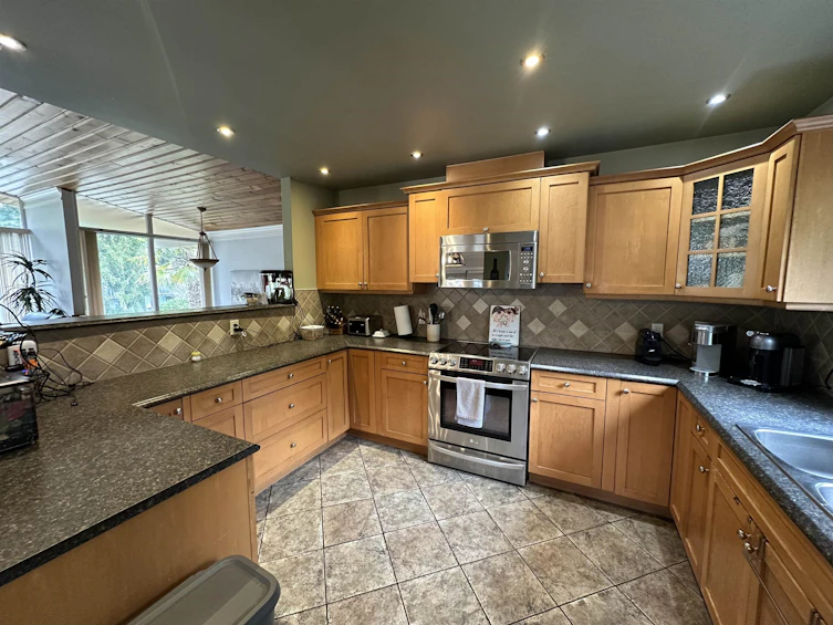 5688 10 Avenue, Delta, BC, V4L 1C1 - 4