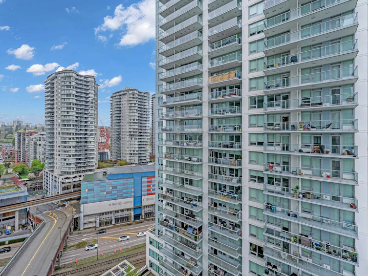 1709-988 Quayside Drive, New Westminster, BC, V3M 0L5 - 2