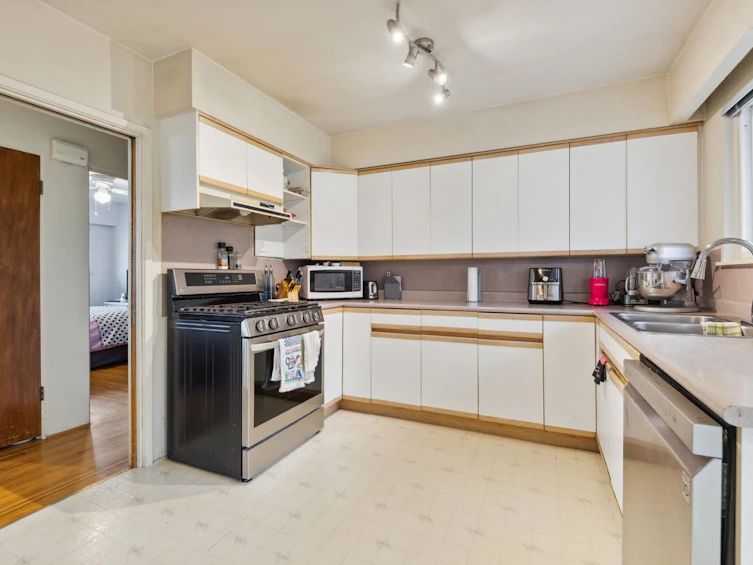 17391 Westminster Highway, Richmond, BC, V6V 1A9 - 16