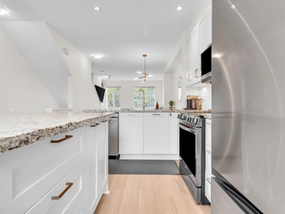 11-1248 Holtby Street - 5