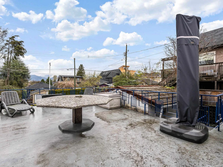 2627 E 5th Avenue, Vancouver, BC, V5M 1M8 - 16