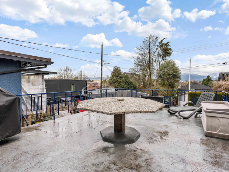 2627 E 5th Avenue, Vancouver, BC, V5M 1M8 - 15