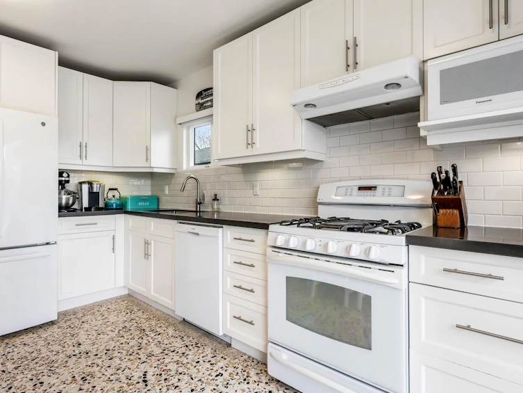 2627 E 5th Avenue, Vancouver, BC, V5M 1M8 - 11