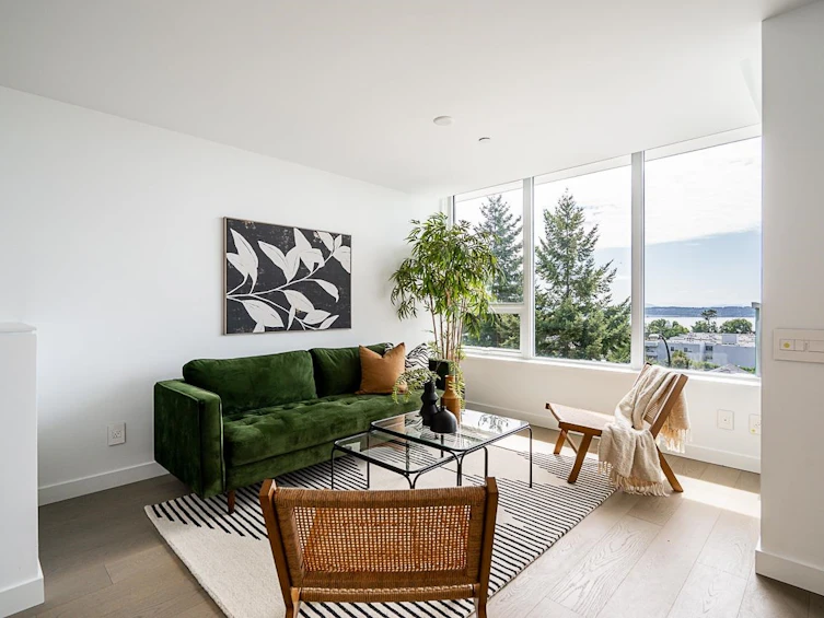 312-15165 Thrift Avenue, Surrey, BC, V4B 0C1 - 13