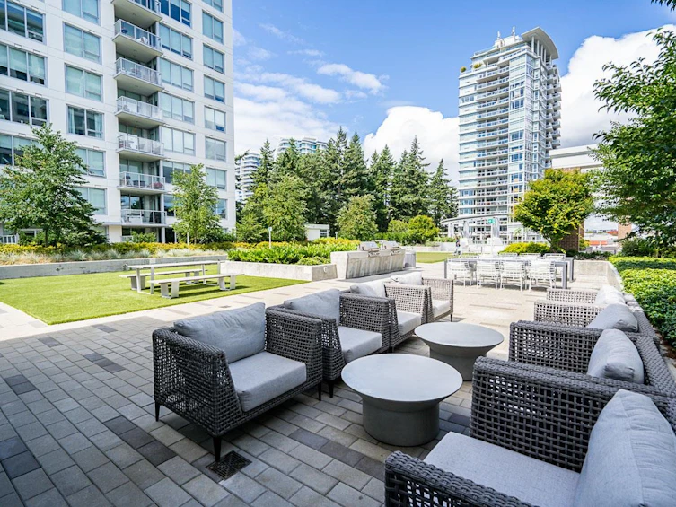 312-15165 Thrift Avenue, Surrey, BC, V4B 0C1 - 34
