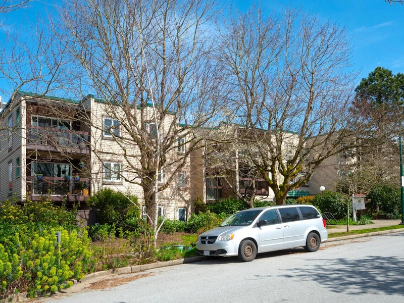 205 - 1429 E 4th Avenue, Vancouver BC V5N 1J6
