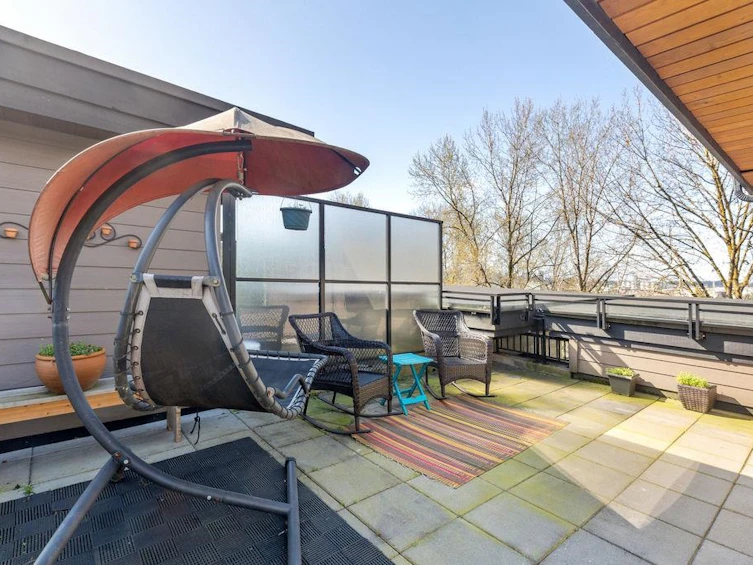 605-733 W 3 Street, North Vancouver, BC, V7M 0C8 - 2