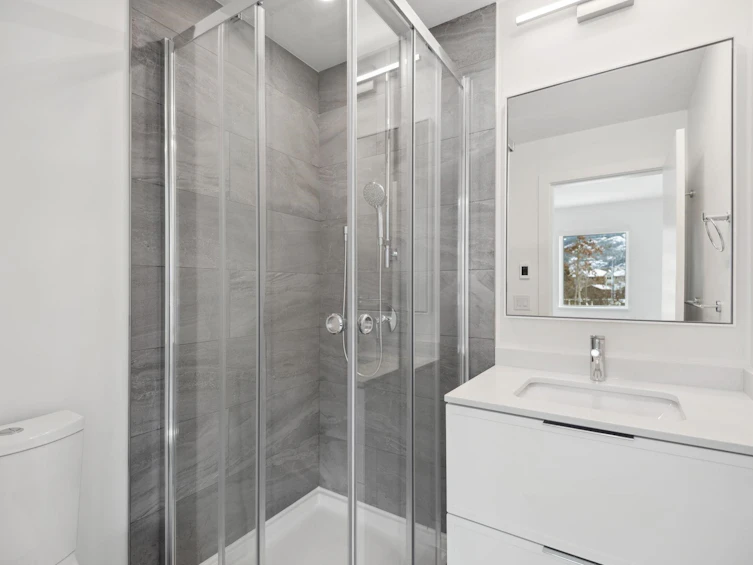 38085 Helm Way, Squamish, BC, V8B 1A8 - 32