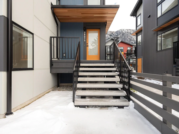 38085 Helm Way, Squamish, BC, V8B 1A8 - 35