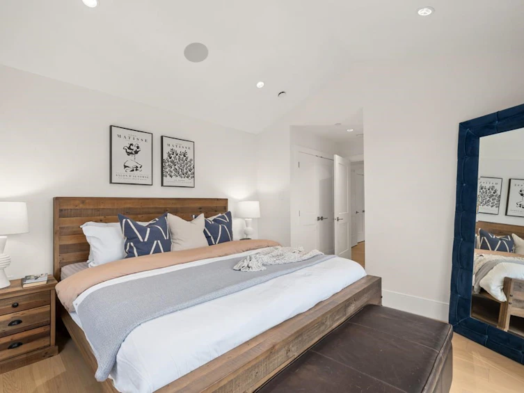 2421 W 5th Avenue, Vancouver, BC, V6K 1S7 - 17